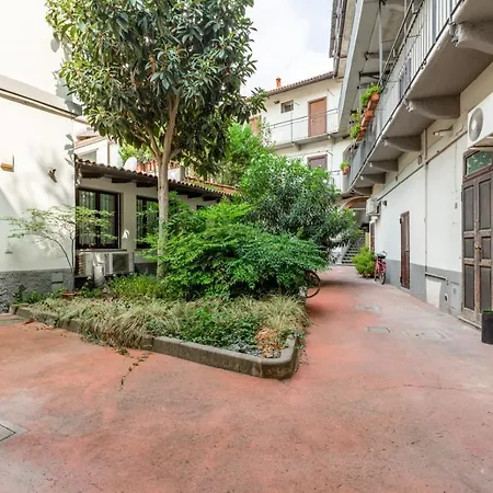 New! Studio Apt 700M From Corso Lodi!-2